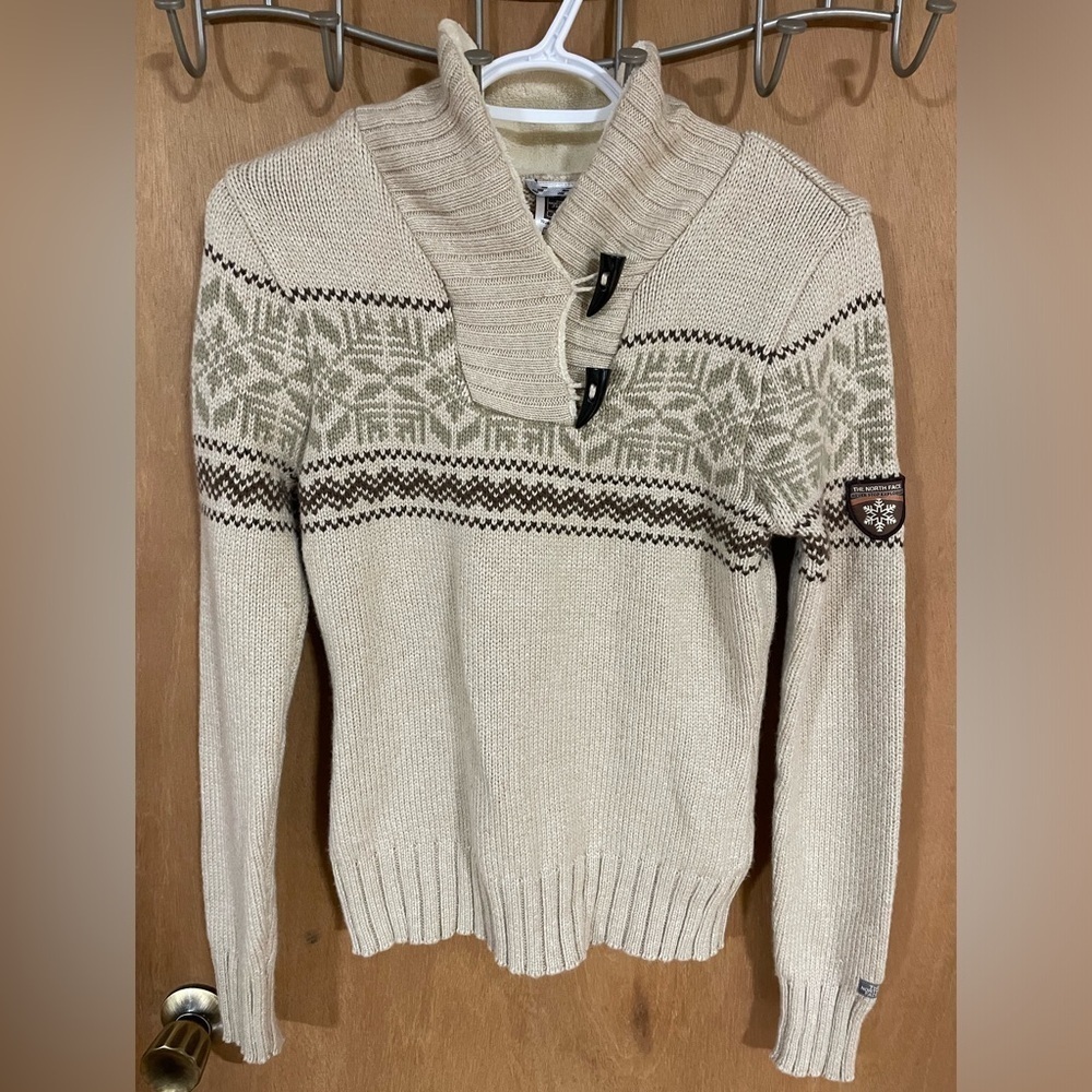 THE NORTH FACE-Women's summit seriesTan and Cream knit sweater